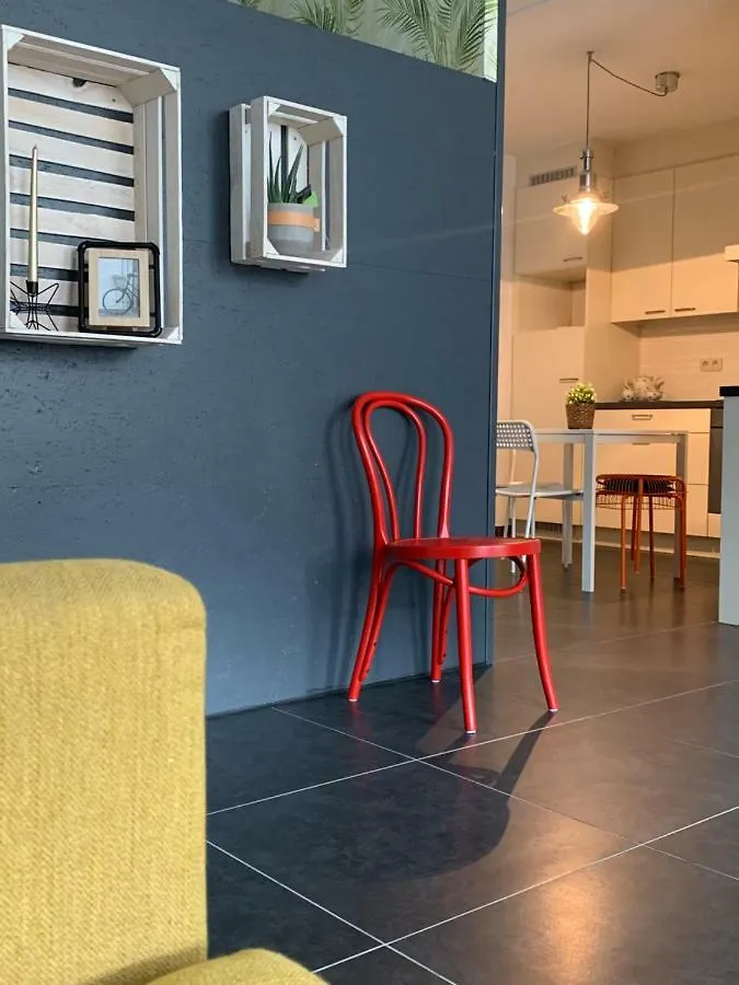 Anna Place Ghent